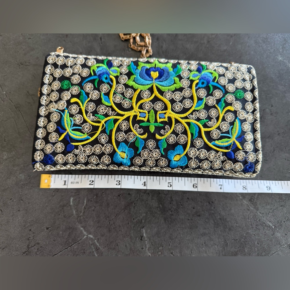 Embroidered Floral Clutch with Chain Strap - Picture 4 of 4